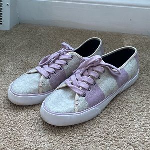 Women’s sperry sneakers